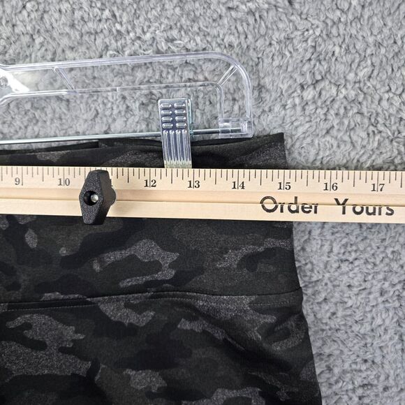 Fabletics Women's Camo Powerhold Athletic Leggings Size Medium - Picture 8 of 11